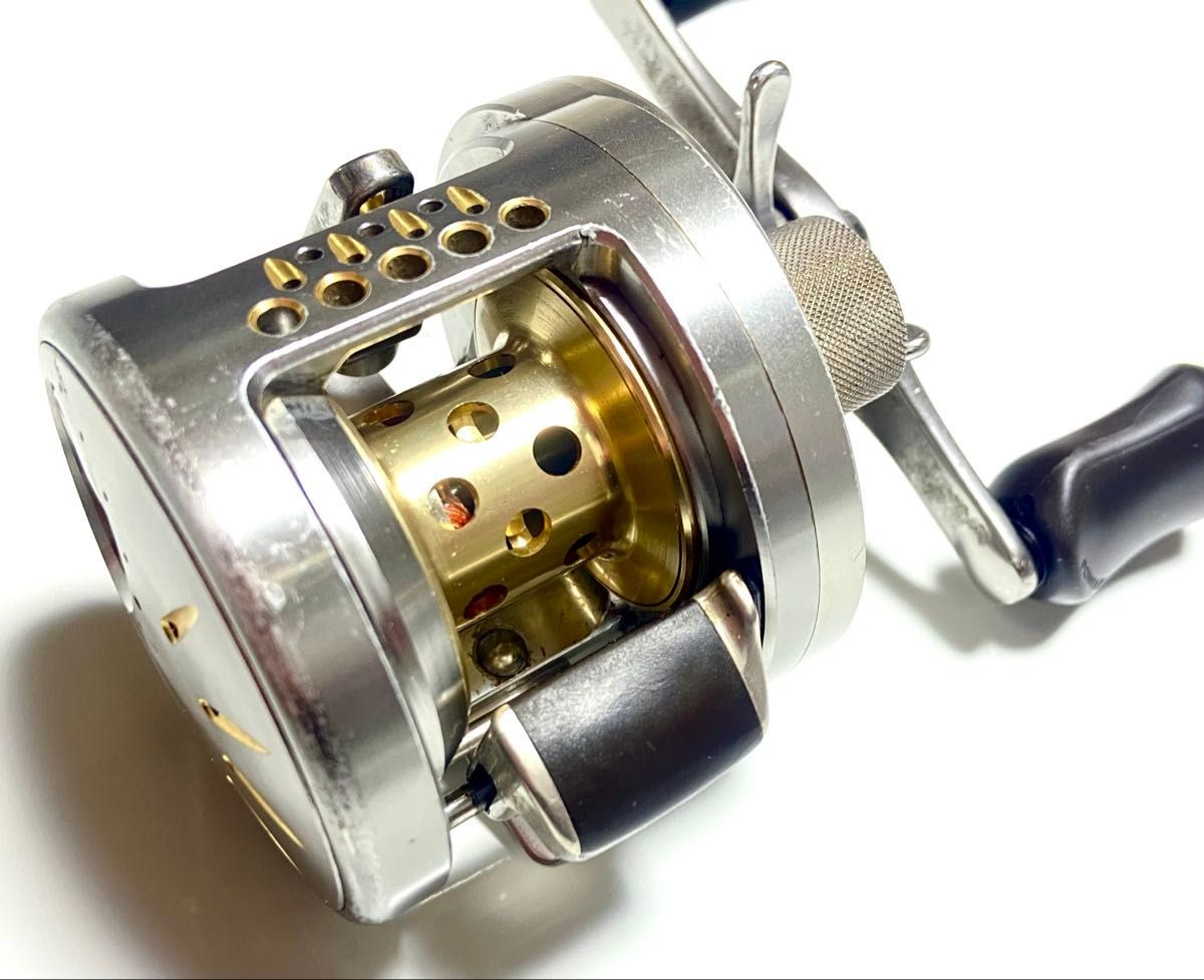 Shimano 20 Calcutta Conquest DC 200 Right Hand Baitcast Reel Saltwater Mint