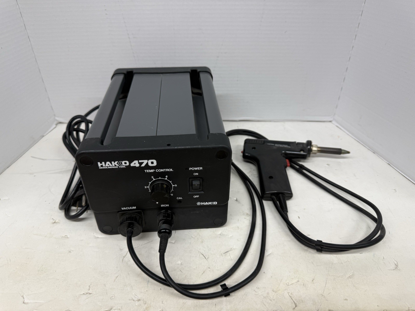 Hakko 470 Soldering & De-Soldering Station With Hakko 802 Solder Gun