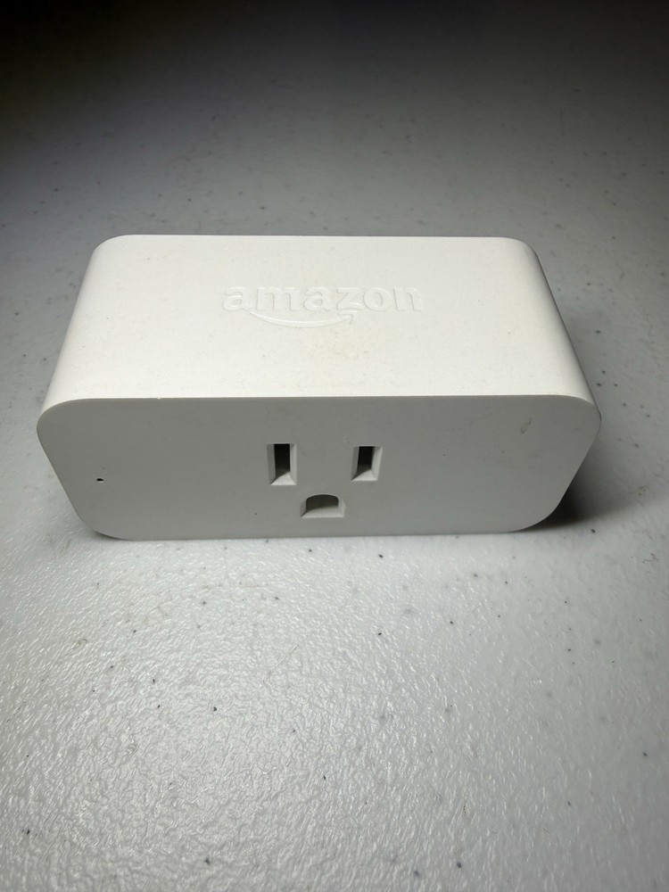 Amazon Smart Plug Alexa White Home Automation HD34BX Used
