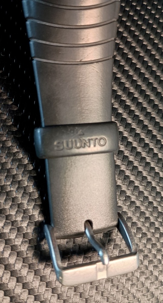 SUUNTO MOSQUITO DIVE COMPUTER WATCH- USED.