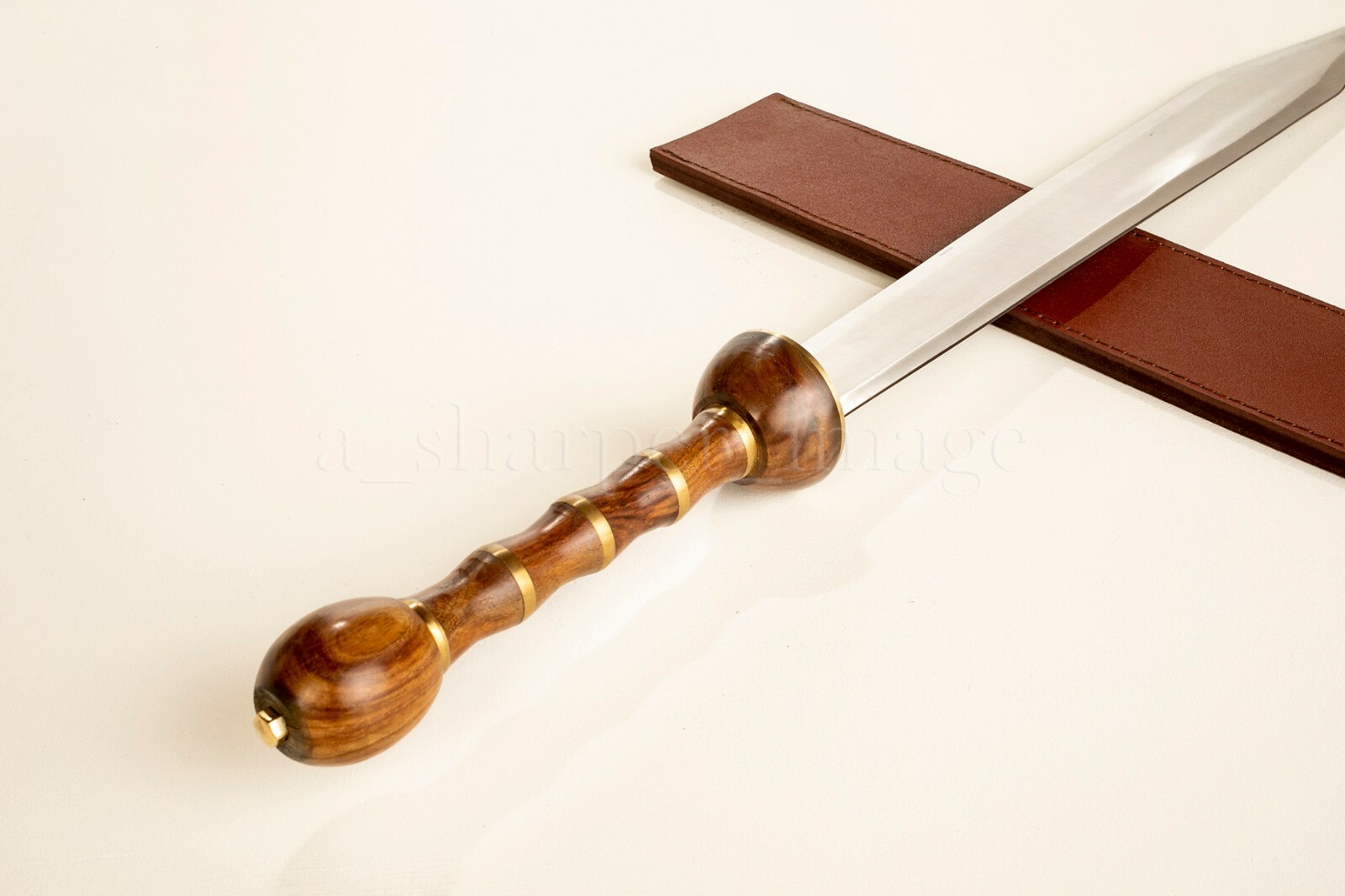 Full Size 33" Roman/Centurion Gladius Sword, Leather Sheath SOLID Sharpened