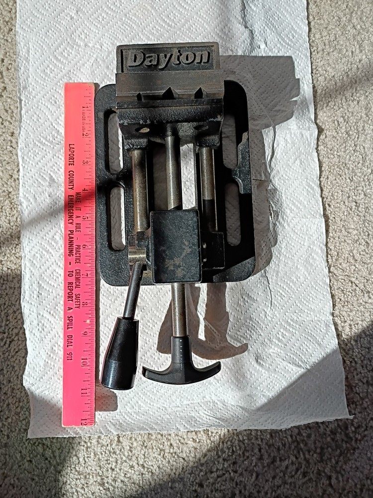 Dayton FTK06 3" Machine Vise with Fixed Base Pre-owned