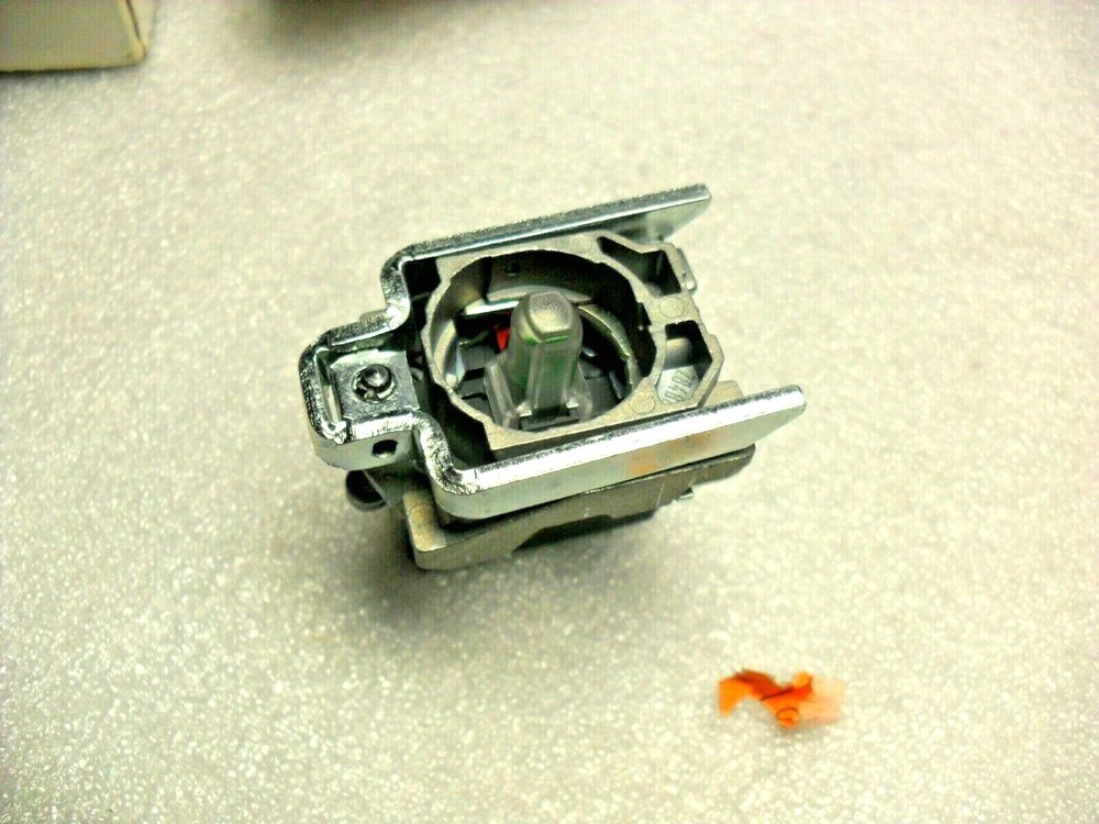 SCHNEIDER ZB4 BW0B42 Lamp Module NIB