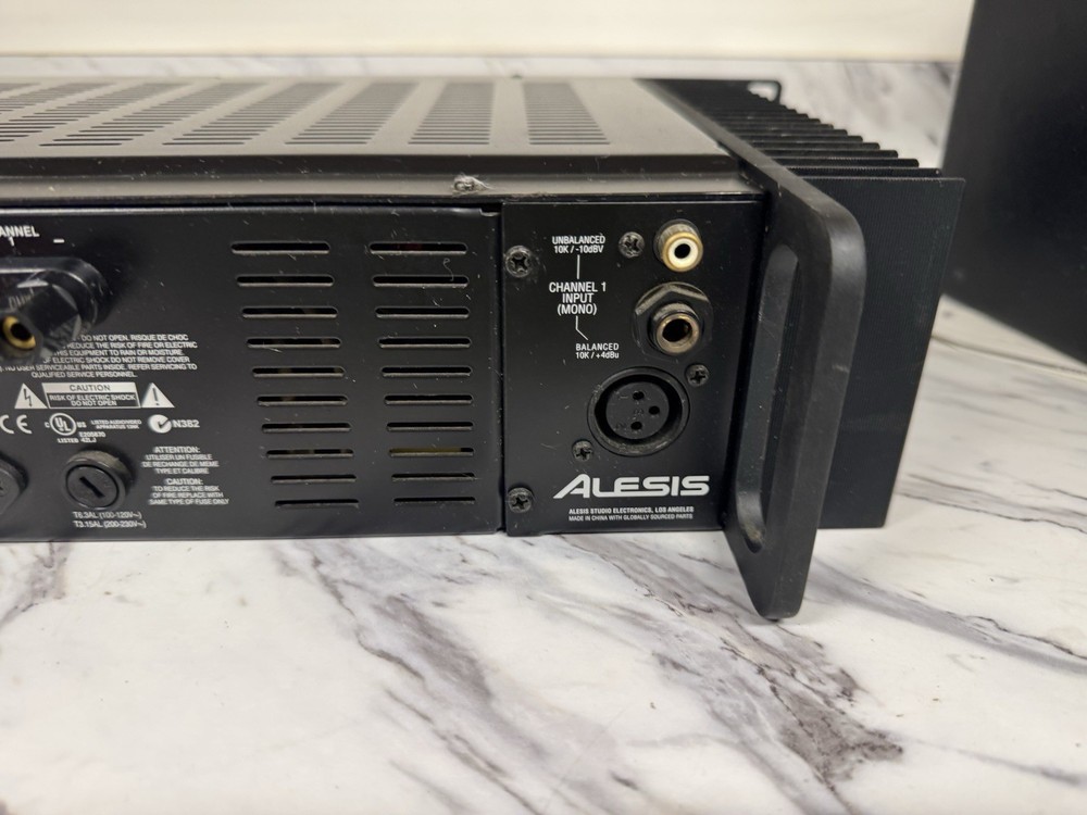 Alesis RS300 Reference Amplifier Rackmount Professional Power **FAST SHIPPING**