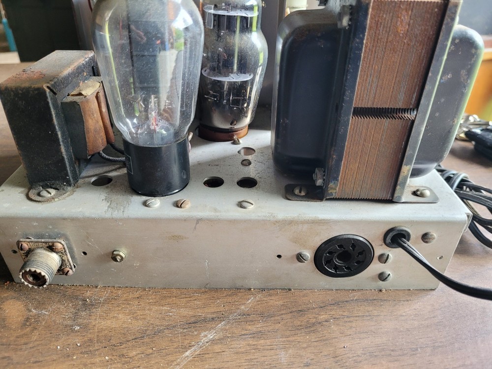 Vintage Johnson Viking Adventurer Tube Ham Radio Transmitter Powers Up As-Is