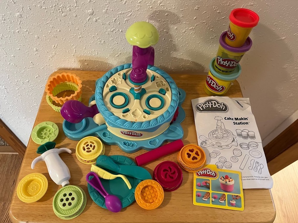 Play-Doh Cake Makin' Station, 2009, Complete