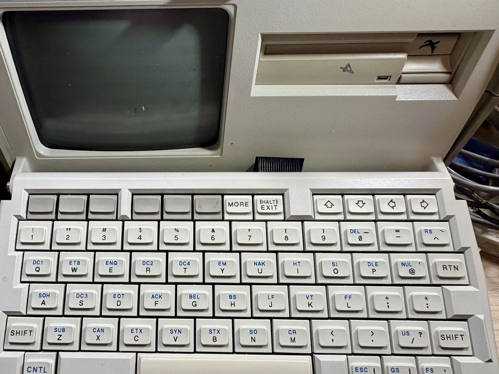 HP 4952A Protocol Analyzer – with 18180A Interface, Cables & Bag. Untested.