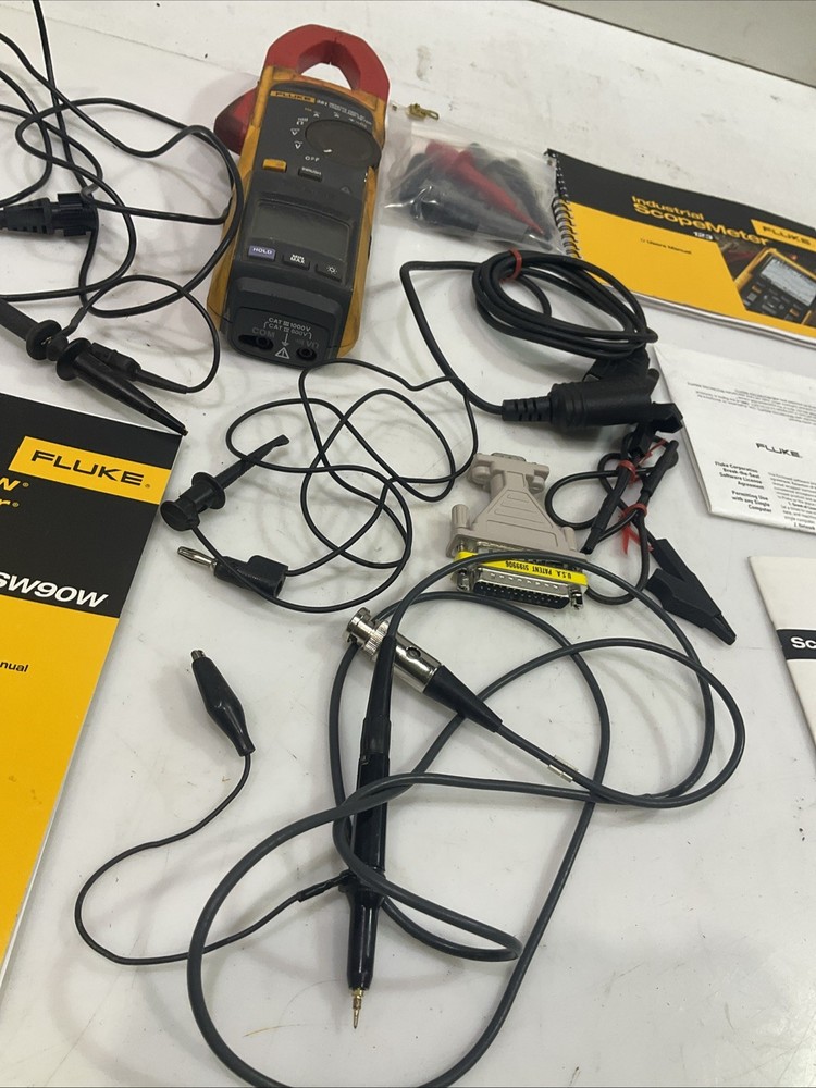 FLUKE 381 REMOTE DISPLAY TERMS CLAMP METER KIT T2M