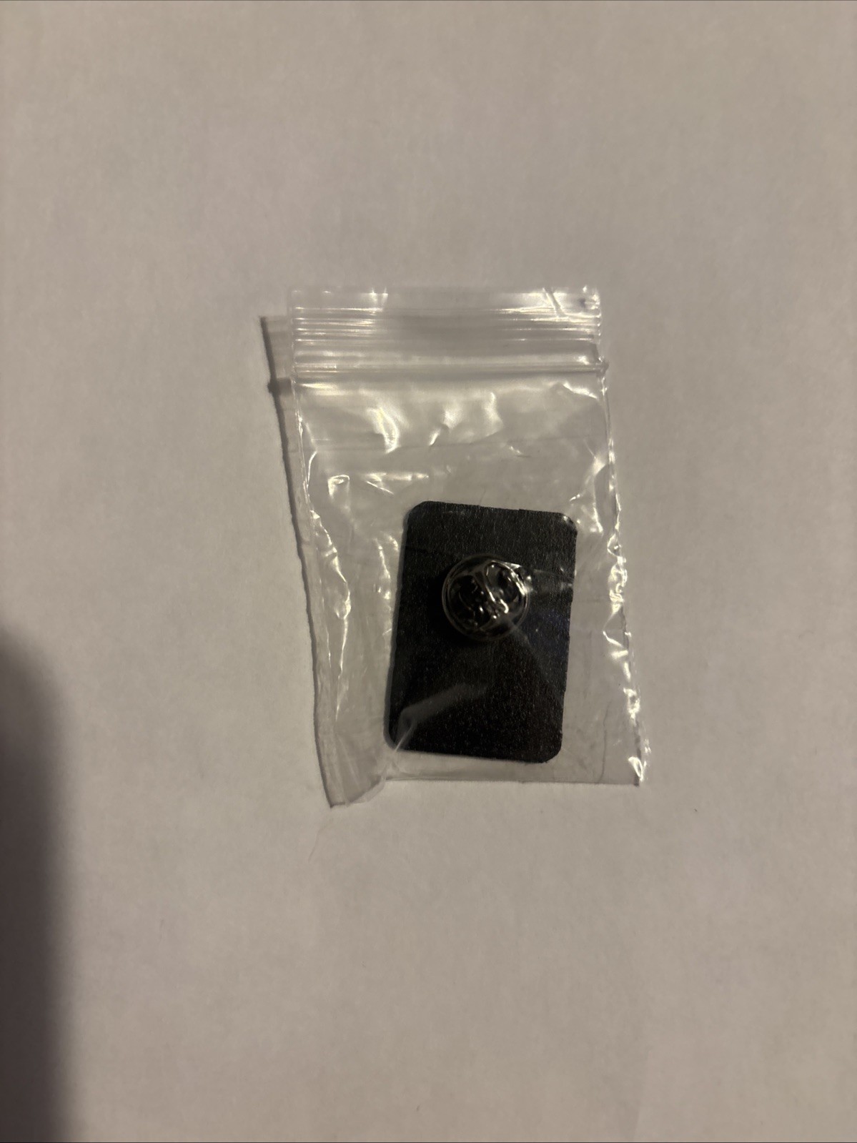 Amazon Peccy One Year Pin In Excellent Condition