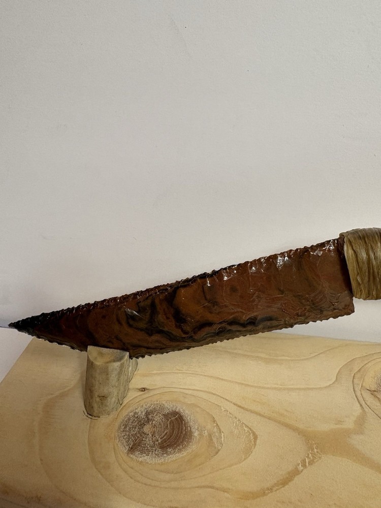 Flint Knapped Knife