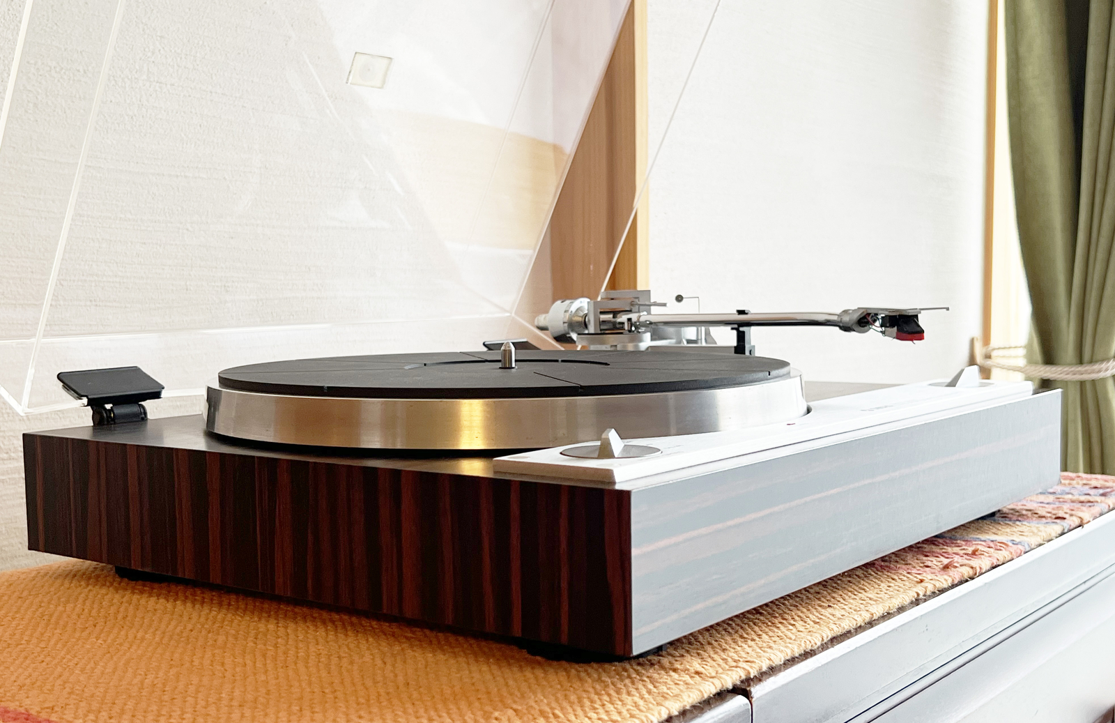 Yamaha YP-D71 Direct Drive Record Player Turntable Confirmed Excellent Operation