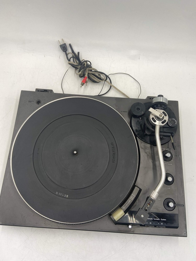 Technics By Panasonic SL-1900 Direct Drive Automatic Turntable System