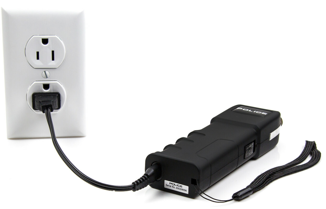 POLICE Stun Gun 928 700 BV Heavy Duty Rechargeable LED Flashlight Black