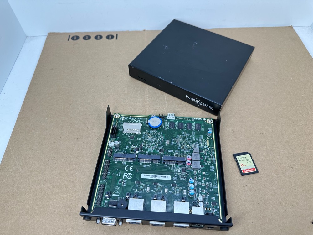 Netgate APU4 pfSense Board Firewall & Enclosure w/ AC Adapter