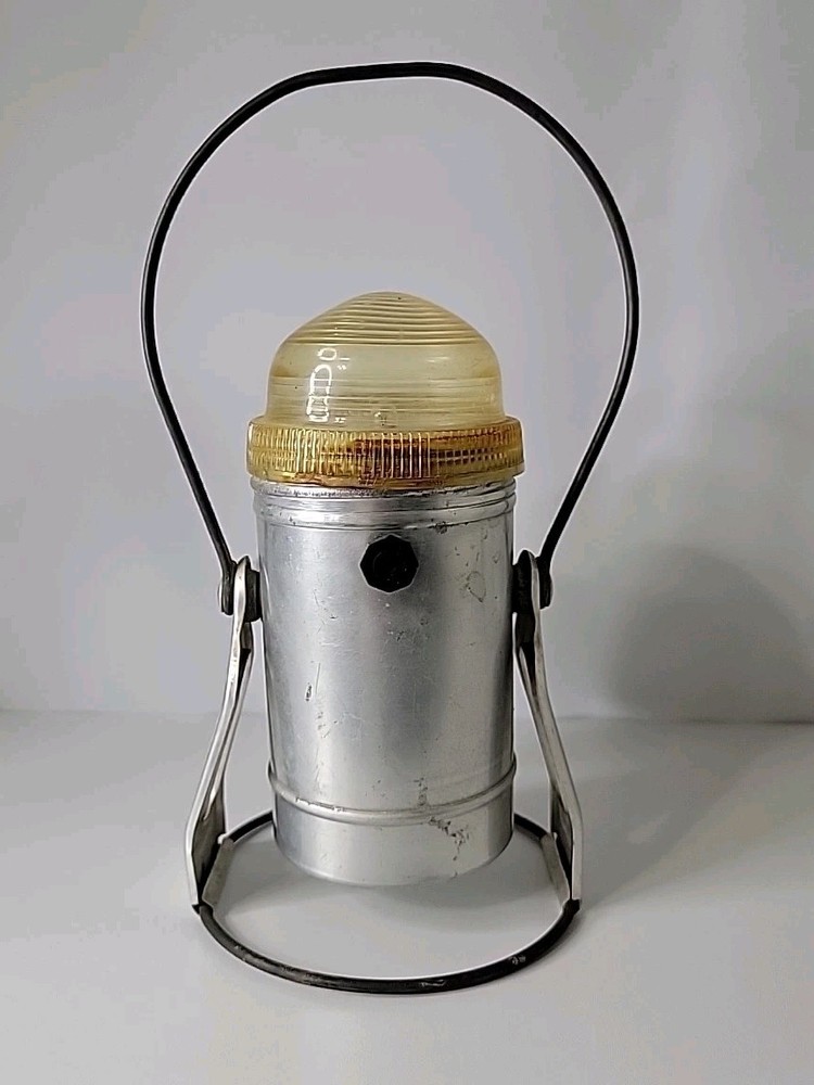 Vintage Dorco Mfg Ecolite Lamp/Lantern, Untested, Uncleaned