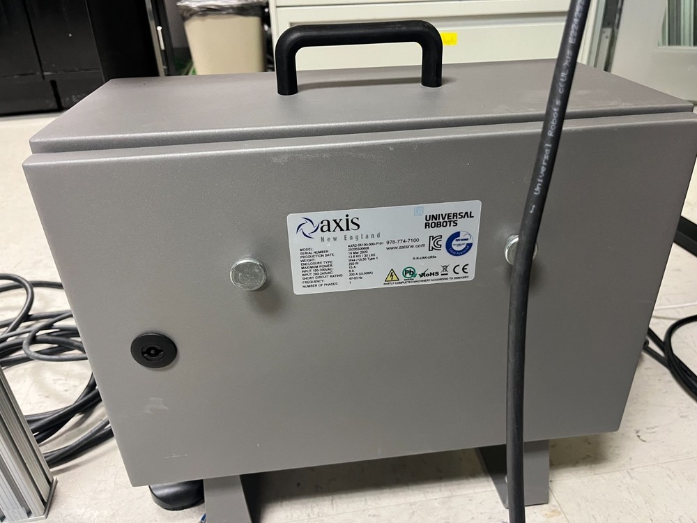 [Please message before purchasing] Universal Robots UR5e Robot Arm with Pendant