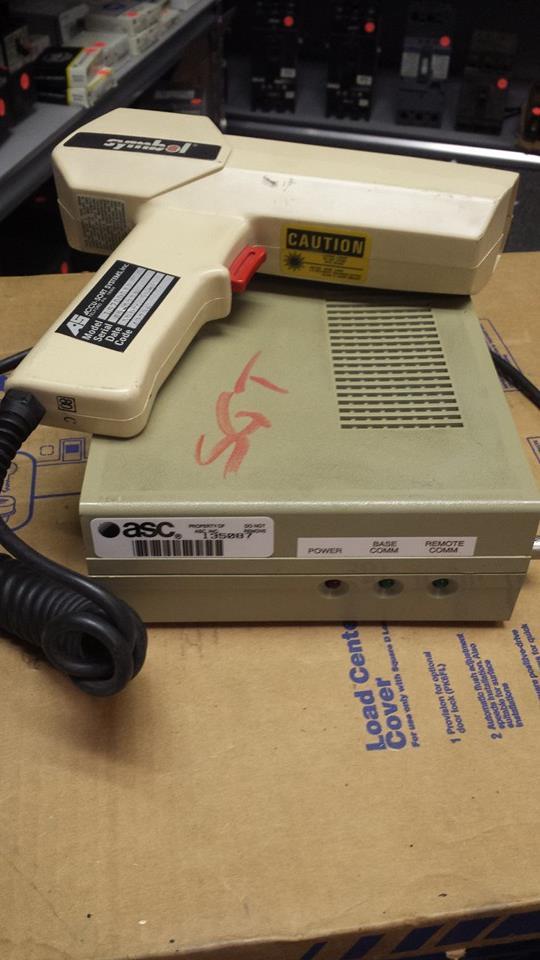 SYMBOL SPECTRUM ONE TRANSCEIVER MODEL 3850 WITH LS700TT   B50