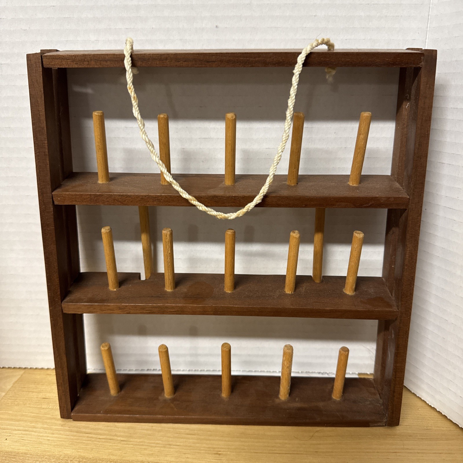 Vintage Sewing 15 Spool Thread Thimble Holder Wall or Stand Display Vintage