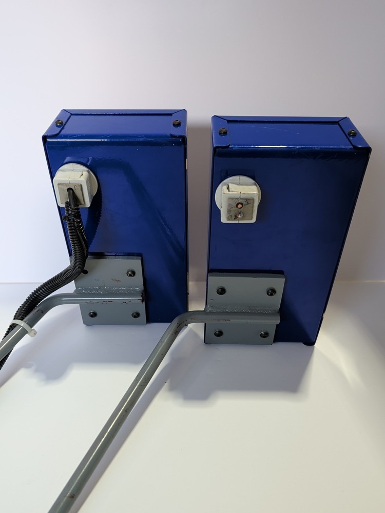 Thomas II Power Conveyor Control with mounting bracket