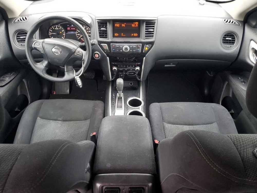 PATHFINDR 2016 Glove Box 4895676