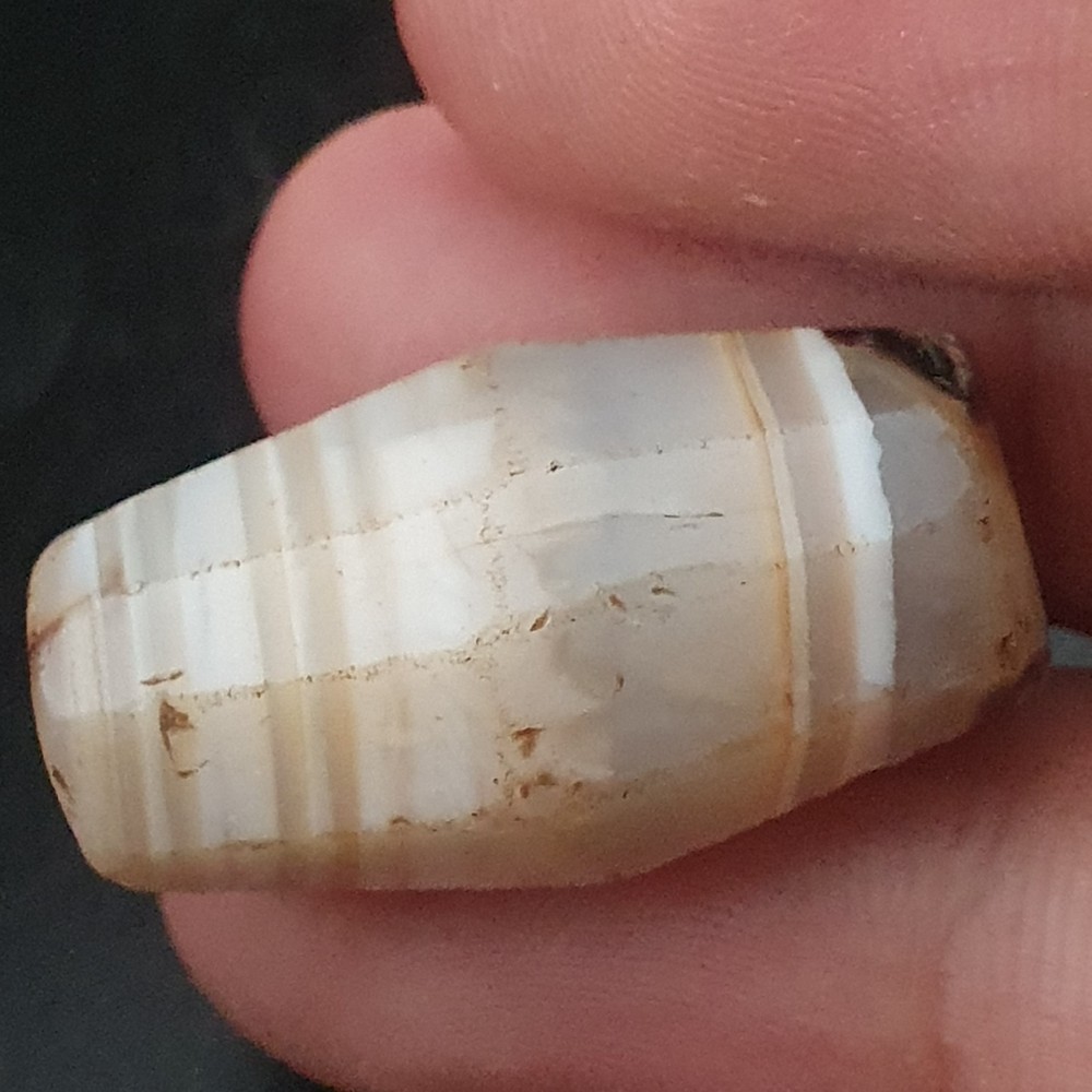 Old Suliemani Agate Amulet Striped Natural Pattern