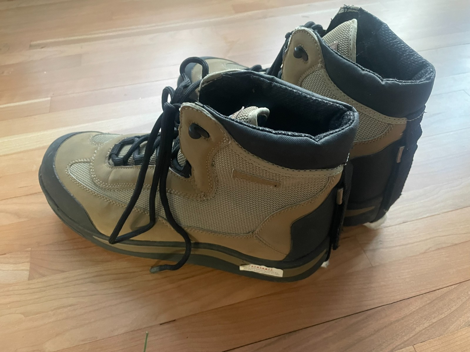 NEW Korkers Eco Wading Wetlands Convertible Fishing Hiking Walking Boots Mens 11