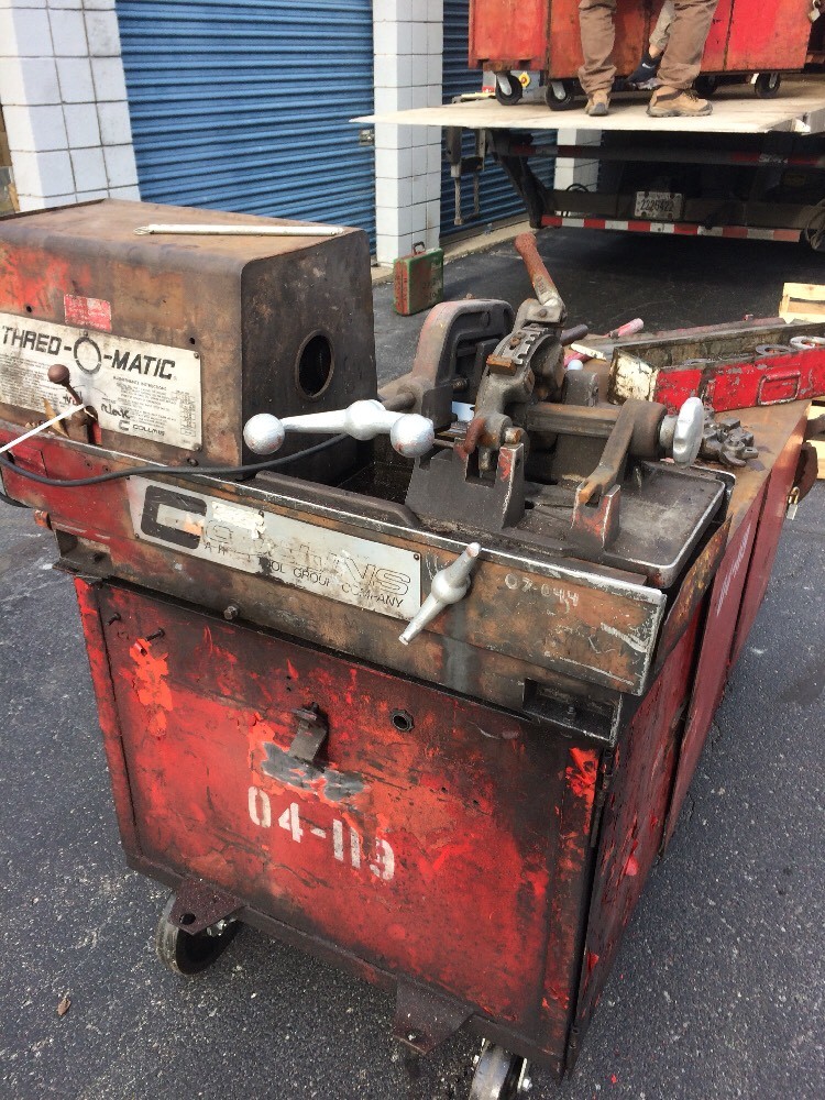 ELECTRICIANS ROLLING WORK BENCH WITH CHICAGO BENDER AND COLLINS THREADER USED