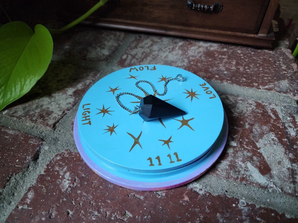 Coaster Pendulum Crystal Board