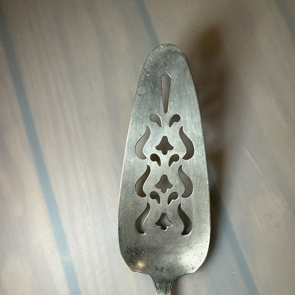 Elegant Silver Cake Server