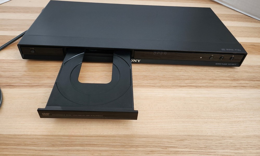 Sony CD/DVD Player DVP-NS57P