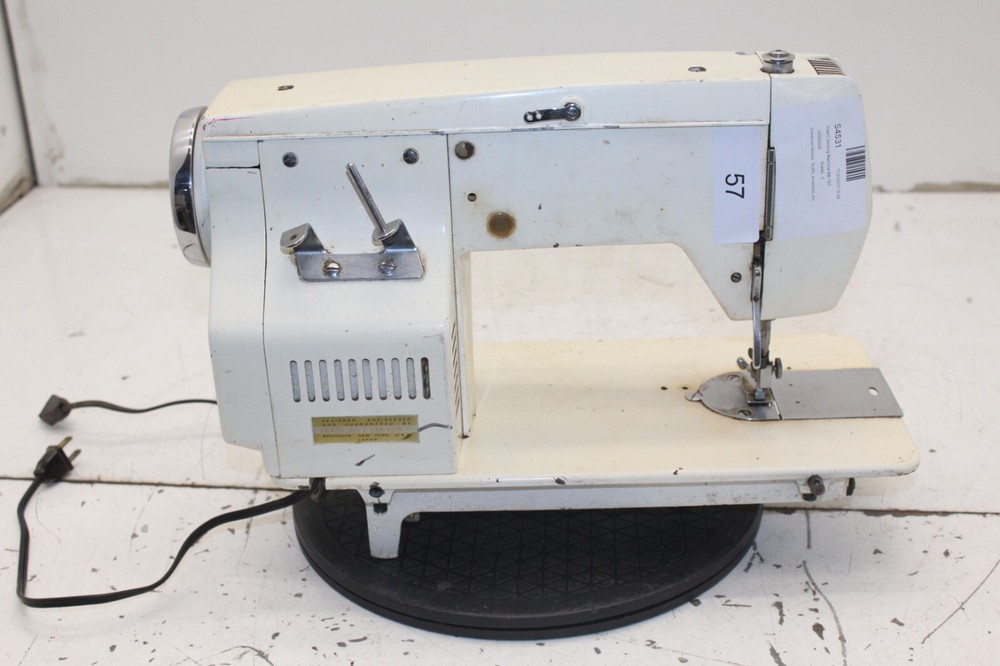 Visetti Sewing Machine BB-747 - Untested As-is