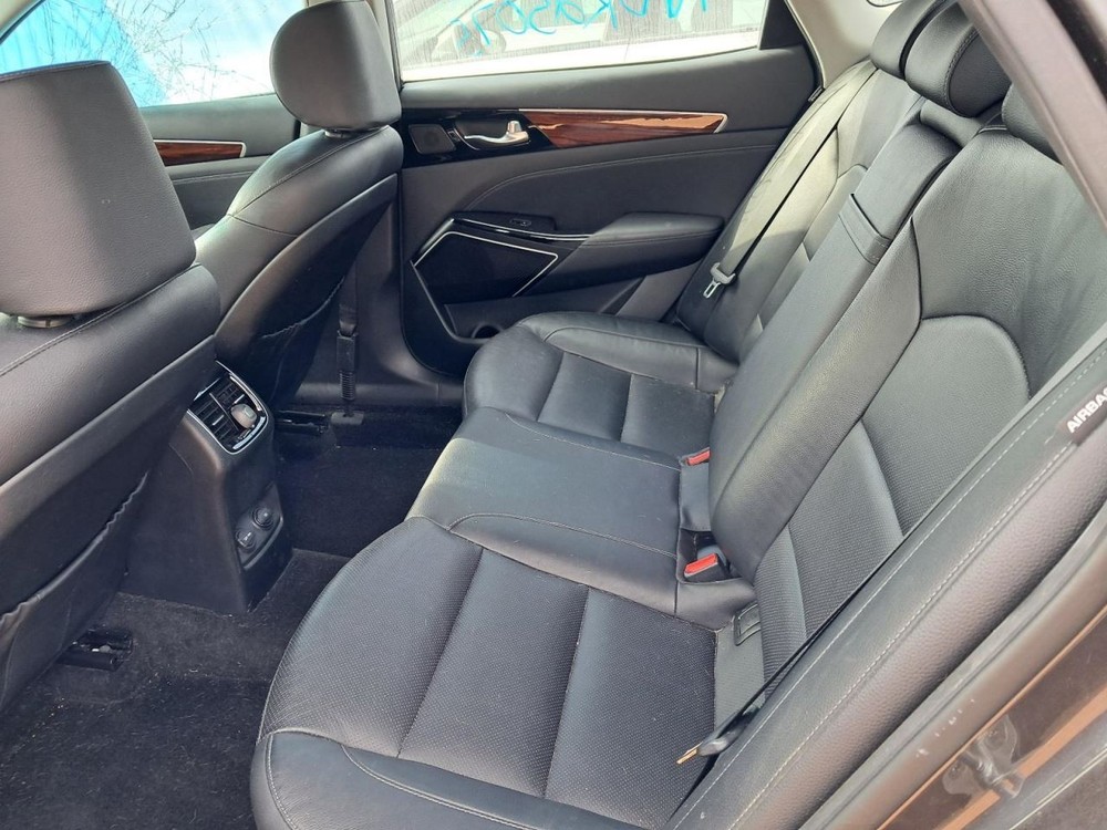 CADENZA 2017 Glove Box 4874971