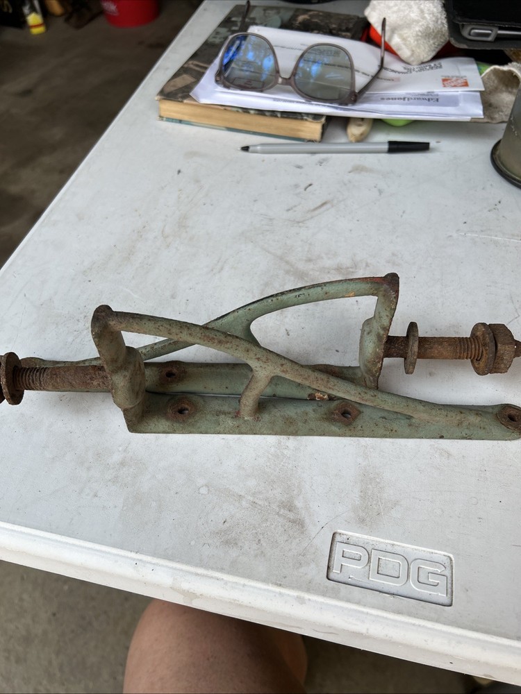 Vintage Case Iron Shelf Bracket Pair Unbranded 3 Sets