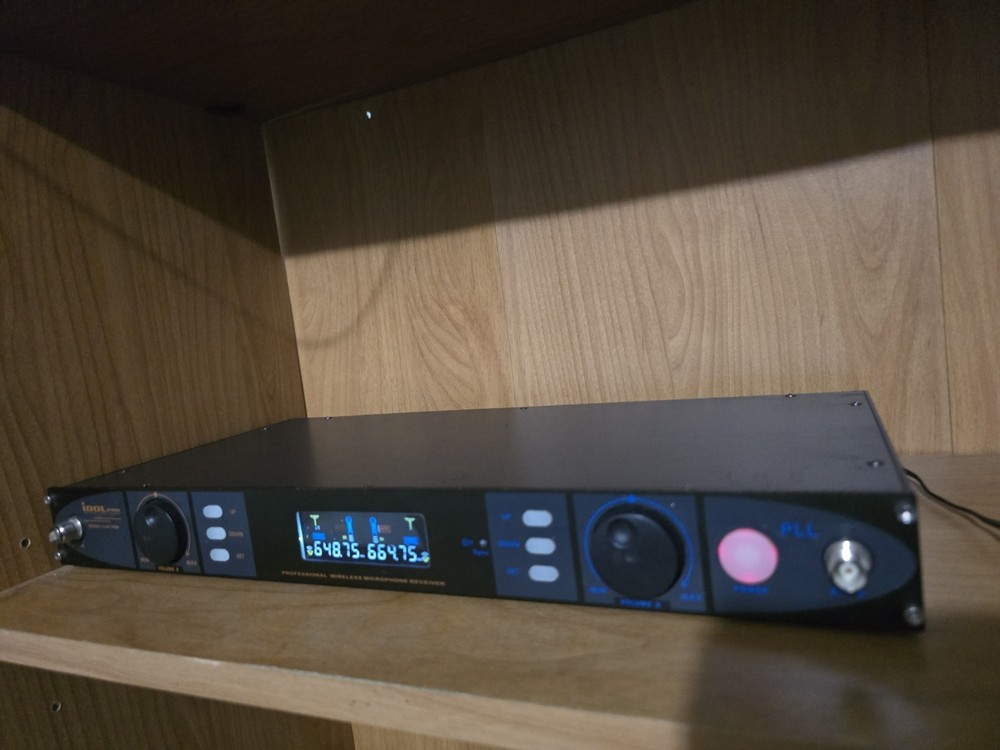 IDOLpro UHF-398 Professional Dual Wireless Microphone Receiver