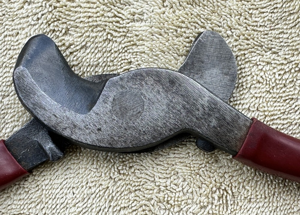 KLEIN BUNDLE CUTTER NO. 93050 WITH A (C) DATE CODE = 1991