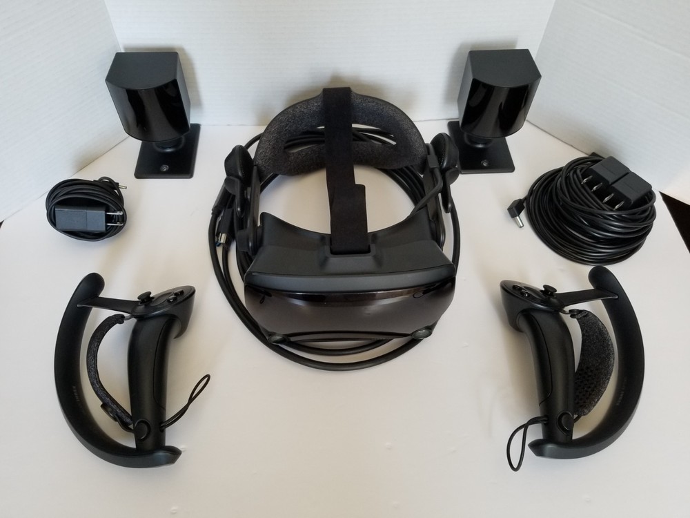 Valve Index PC & Console VR Headset Full Kit - 2.0 Base Stations- READ DESC.