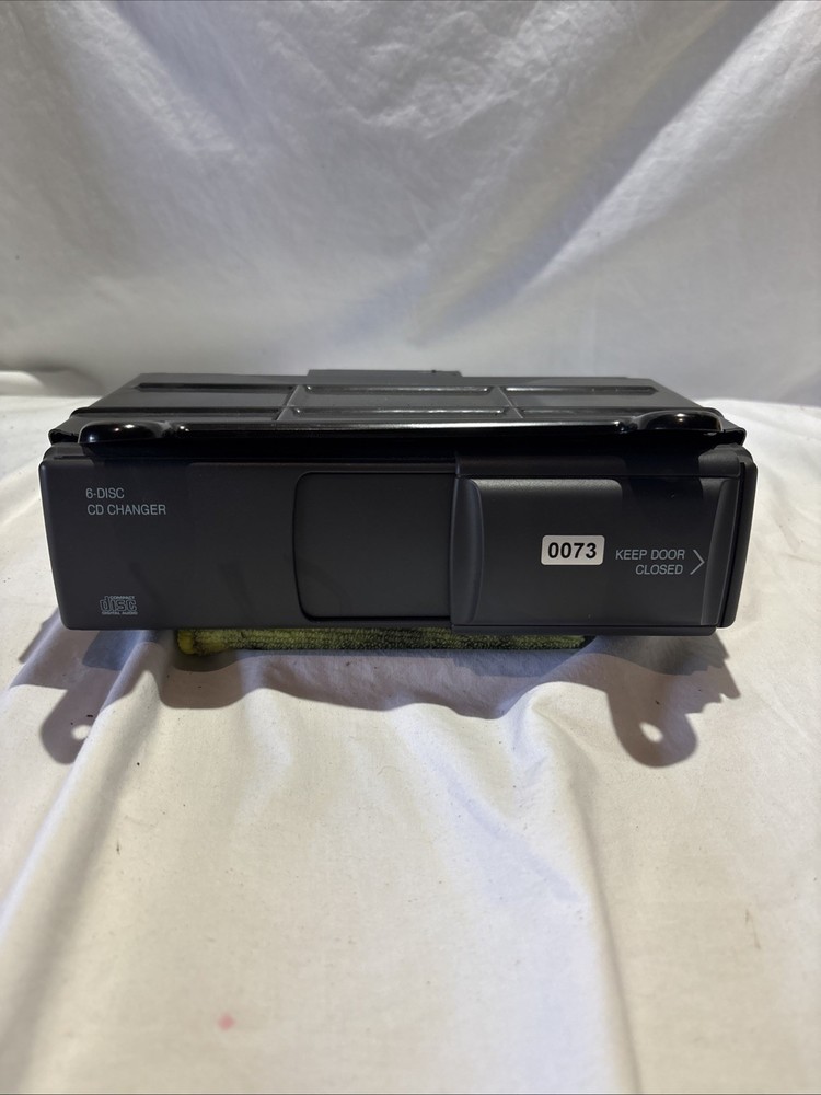 OEM Cadillac 6 DISC CD Changer  from 2003 Deville  #25674193