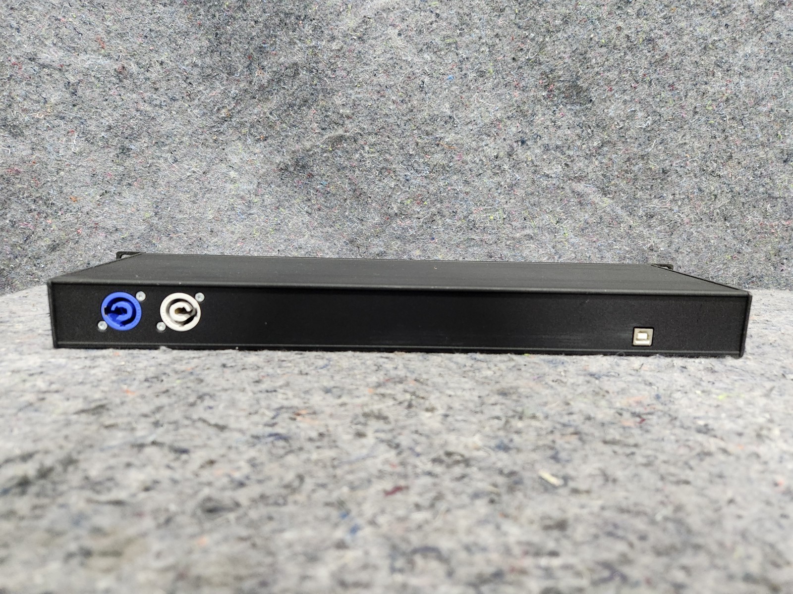 Swisson XPD-28-5R 2:8 A/B 5-Pin DMX Splitter and RDM Hub Rackmount Opto Booster