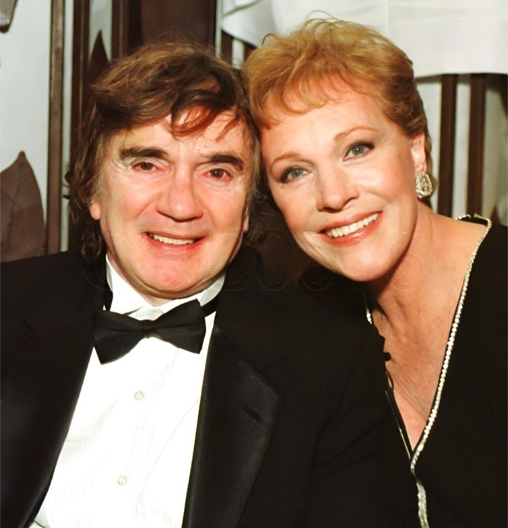 Julie Andrews 8x10 Photo 031326-22 Dudley Moore