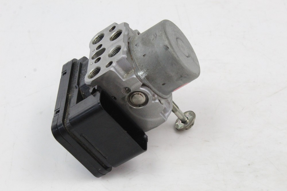14-19 HONDA CBR1000RR OEM ABS PUMP UNIT MODULE E8
