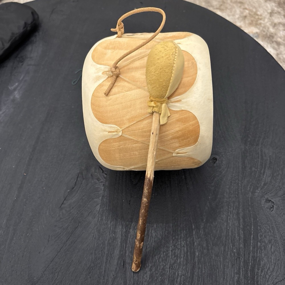 RAWHIDE & WOOD DRUM WITH BEATER