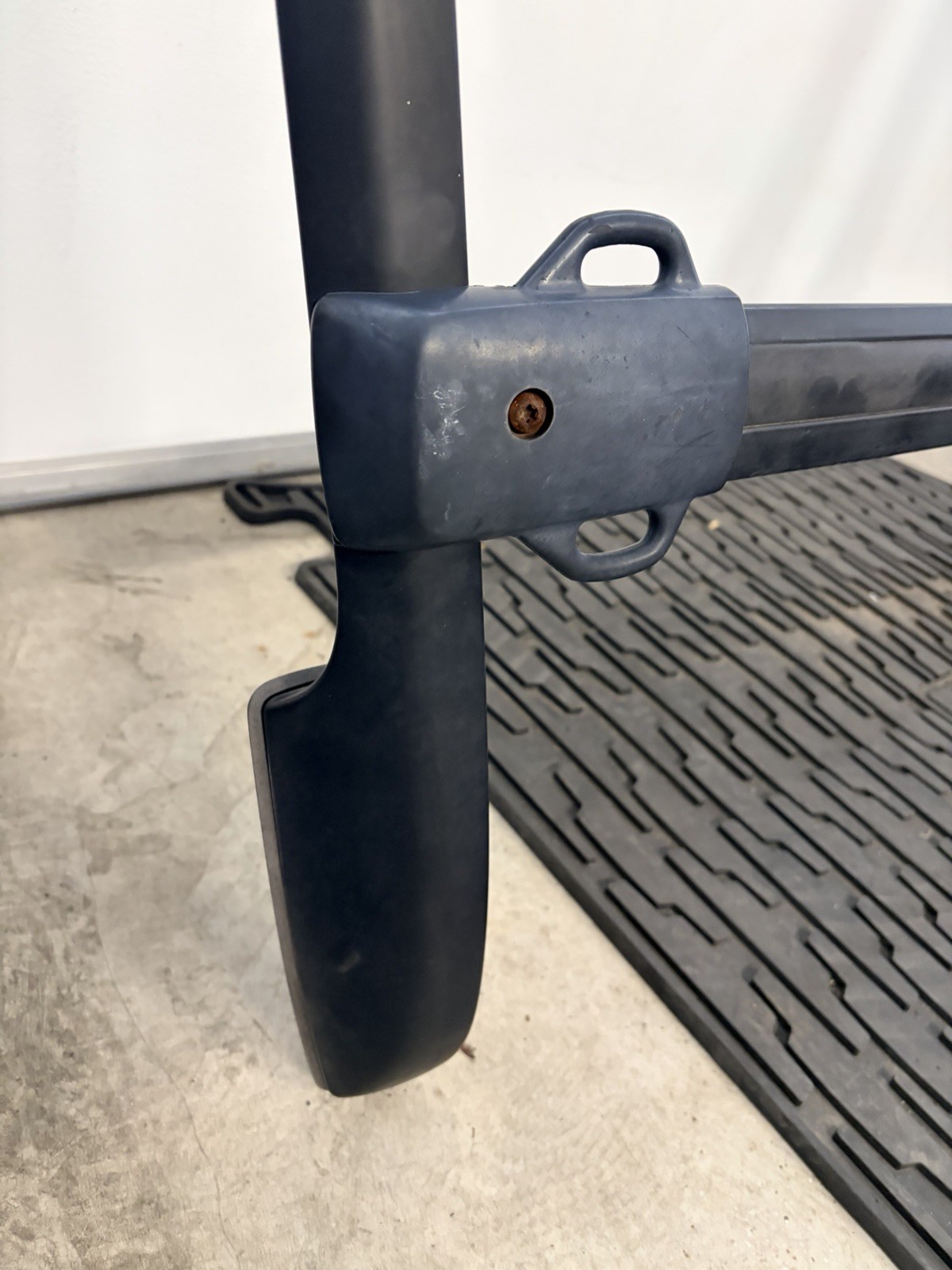 02-07 Subaru Impreza Wagon Left & Right Complete Rack