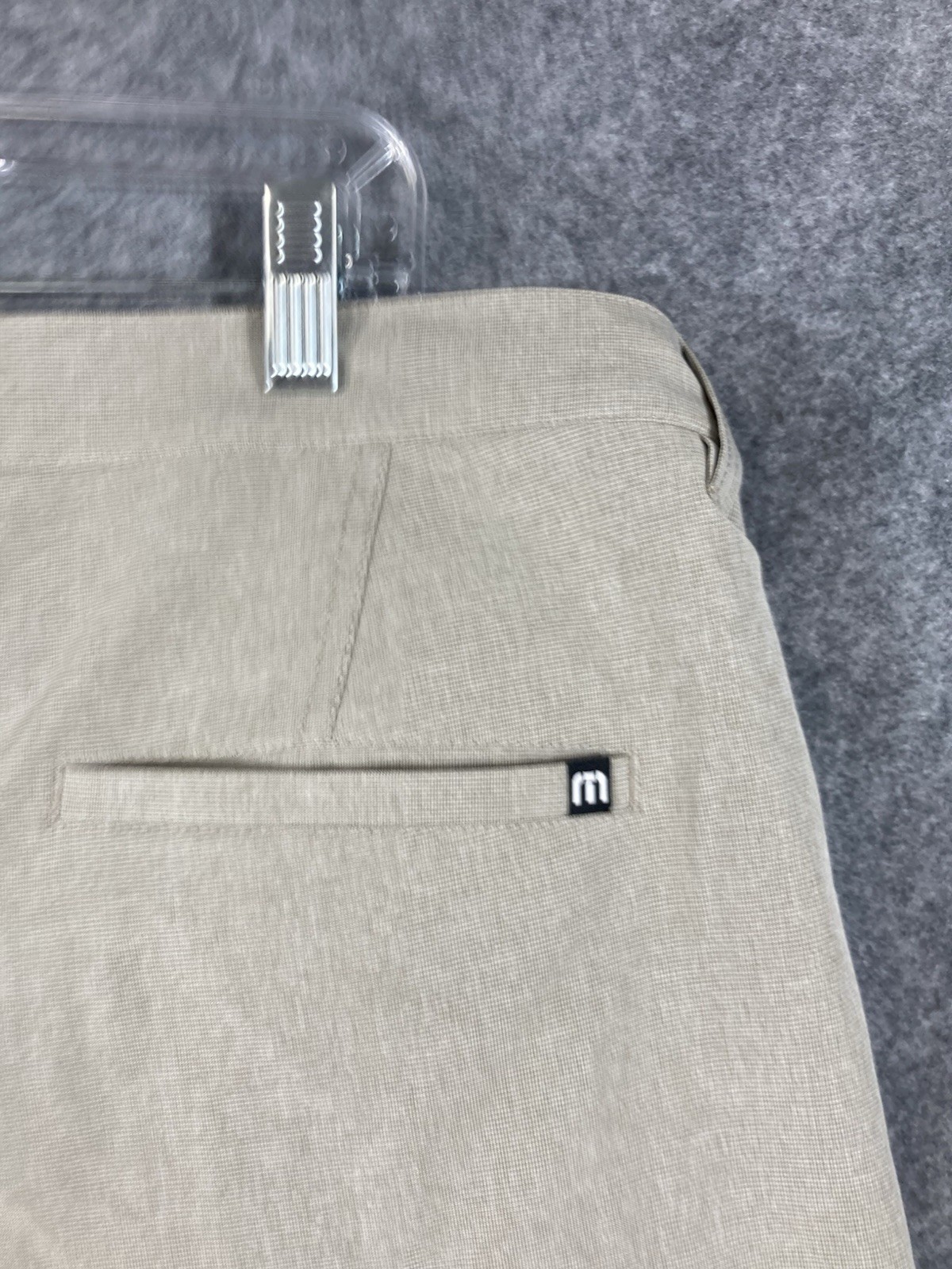 Travis Mathew Beck Golf Chino Shorts Mens 38 Khaki Stretch Wrinkle Resistant NWT