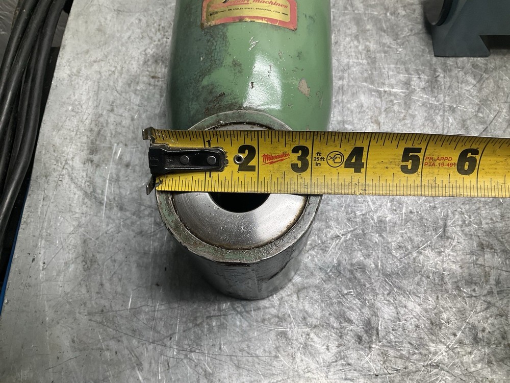 Bridgeport + Milling Machine Right Angle Horizontal Attachment