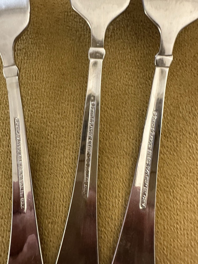 (3) Salad Forks Reed & Barton Select MENDON Outline China