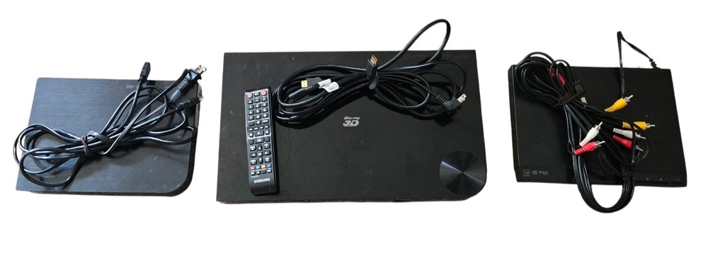Blu-Ray 3D Player, Blu-Ray. And DVD Lot - Untested