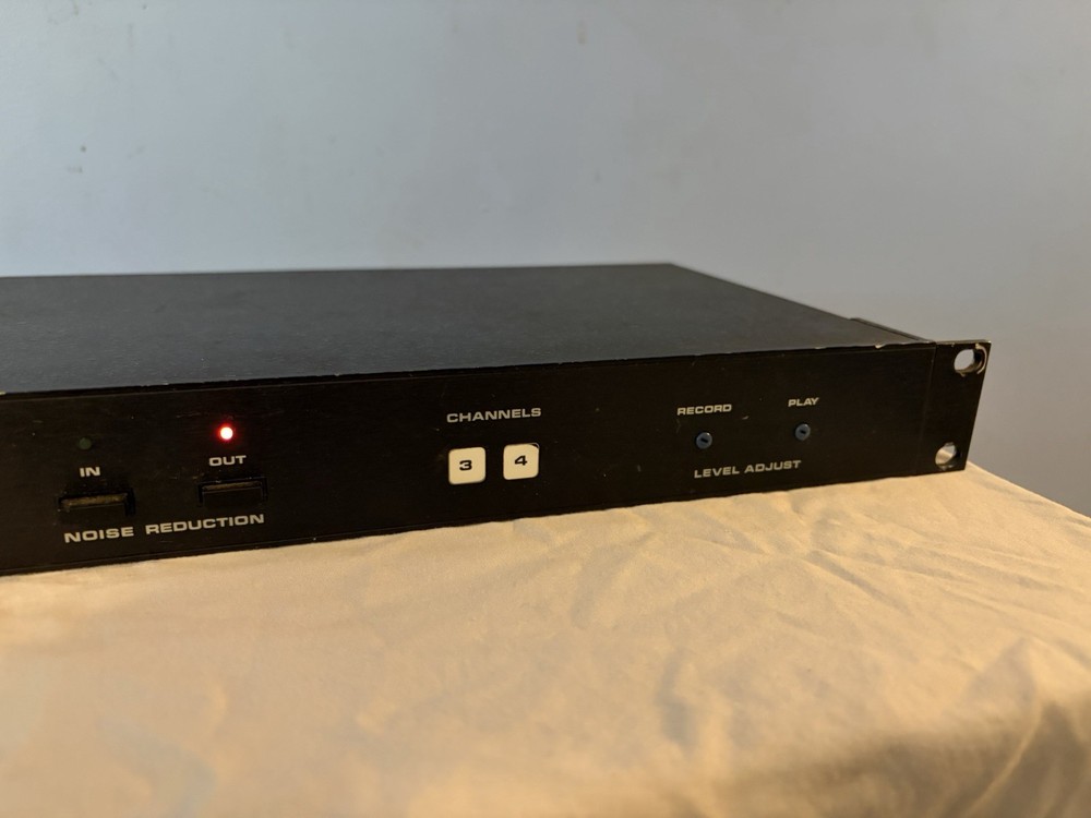 DBX 150 TYPE I Noise Reduction System ( Tested / Works )
