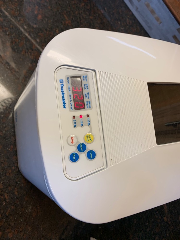 Toastmaster Bread Machine 1148 Bread Maker Horizontal 2 lb Loaf White