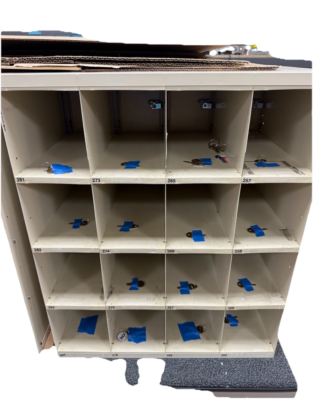 MBE Globe Logo MEDIUM Full-size Mailbox banks w/Key(s)