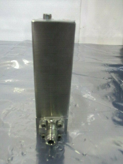 Unit Model 1660, Mass Flow Controller, UFC-1660, 1.5L / NF3, 421835